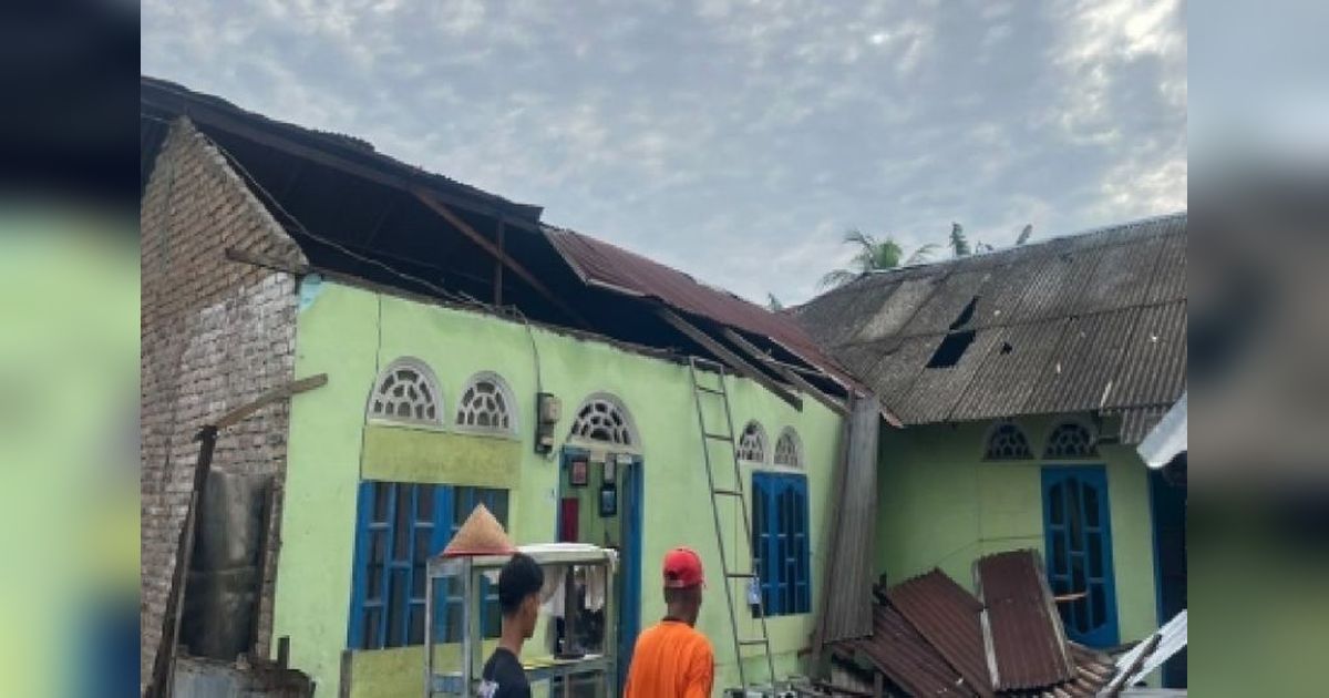 20 Rumah Rusak Parah Akibat Dampak Cuaca Ekstrem Sumut di Serdangbedagai