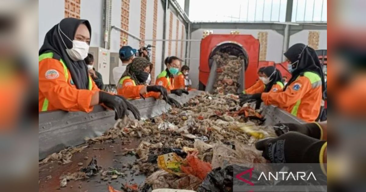 Penanganan Sampah Karawang: Bupati Aep Ungkap Tantangan dan Upaya Optimalisasi