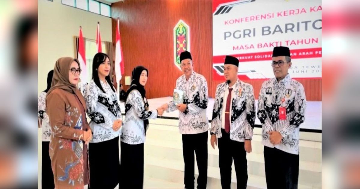 Bunda Guru Barito Utara Luncurkan Buku Puisi 
