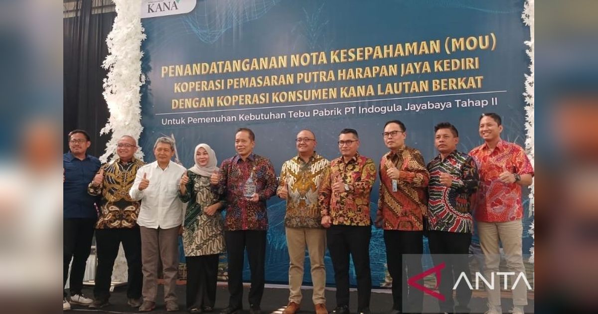 Kemenkop Kucurkan Pinjaman Lunak Rp17 Miliar untuk Koperasi di Kediri Dorong Sektor Produksi