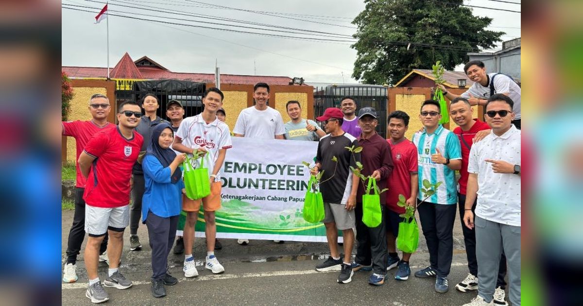 BPJAMSOSTEK Mimika Gencarkan Program Penghijauan, Bagikan Bibit Tanaman di Car Free Day
