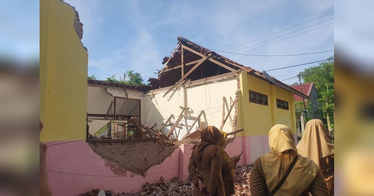 BPBD Tulungagung Siapkan Tenda Darurat untuk KBM Siswa SDN 1 Babadan