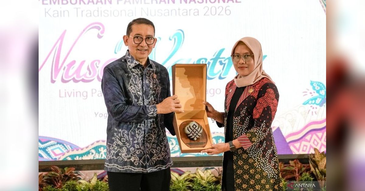 Wastra Nusantara: Instrumen Diplomasi Budaya Efektif untuk Indonesia di Mata Dunia