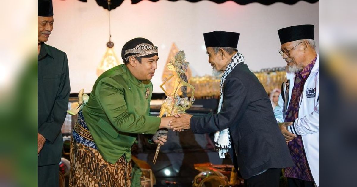 Wayang Kulit Gontor: Media Dakwah dan Pendidikan Karakter di