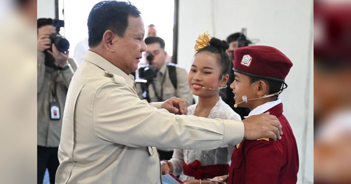 Presiden Prabowo Dengarkan Aspirasi Siswa Sekolah Rakyat di 