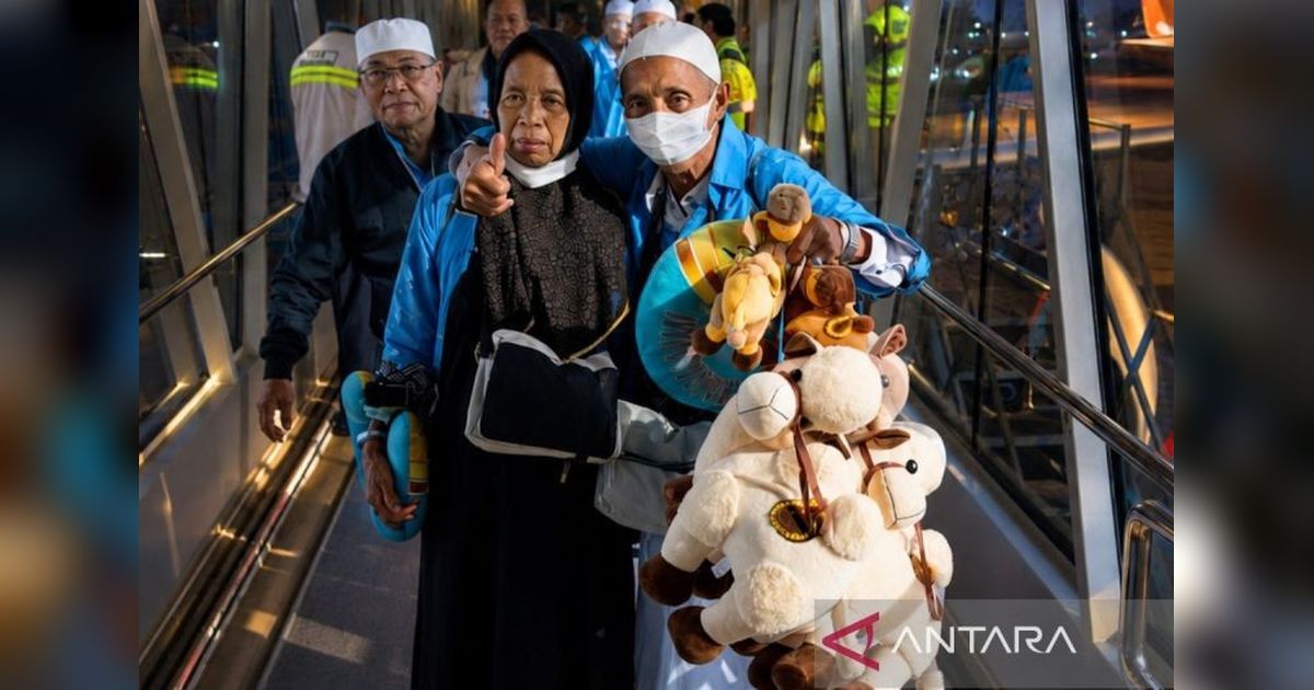 Pemulangan Jamaah Haji Debarkasi Banjarmasin Berlanjut, 1.075 Jemaah Telah Tiba di Tanah Air