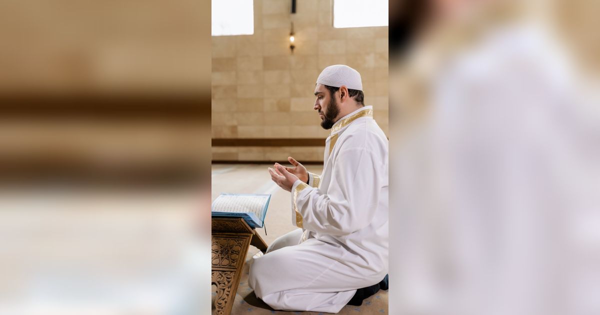 7 Doa Pendek Agar Dijauhkan dari Siksa Api Neraka, Tak Ada Pertolongan Kecuali Rahmat Allah