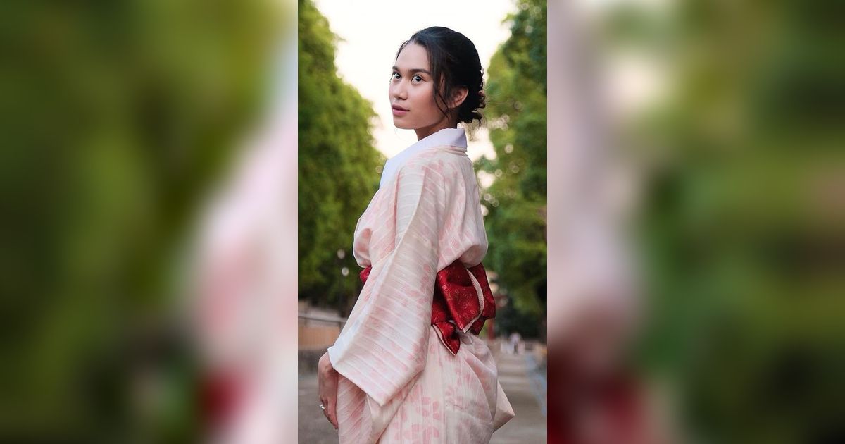 Total Harga Makeup Azizah Salsha untuk Tampil Flawless