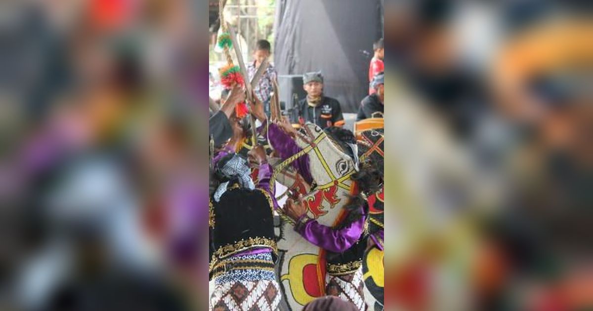 Mengenal Kesenian Ogleg, Tarian Khas Kulon Progo yang Punya Gerakan Unik dan Lahir di Masa Sulit