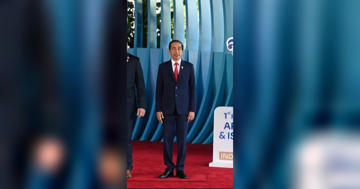 VIDEO: Sikap Sempurna Ala Xanana Gusmao Bikin Jokowi Tertawa di Gala Dinner KTT AIS