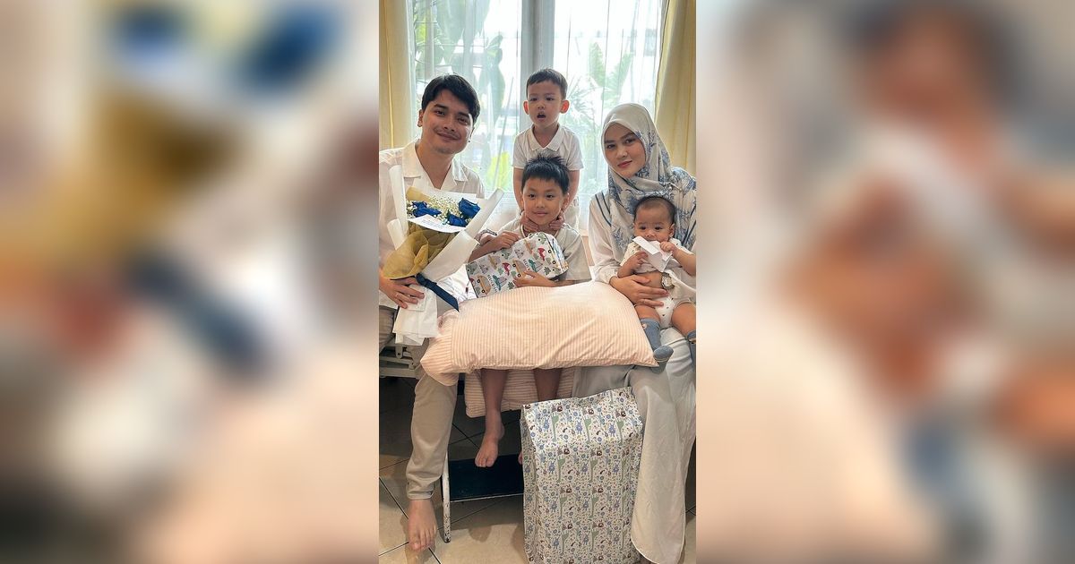 Potret Momen Manis saat Alvin Faiz Jenguk Yusuf yang Baru Dikhitan