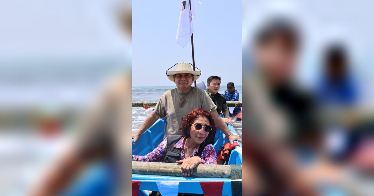 Gaya Prabowo Pakai Kaos Berlayar Bareng Susi Pudjiastuti Keliling Pantai Pangandaran