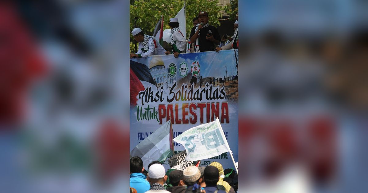 FOTO: Aksi Ribuan Massa FPI Serukan Kemerdekaan untuk Palestina di Kedubes AS