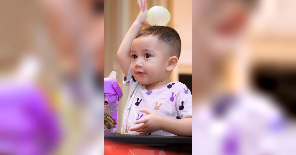Tak Mau Kalah dengan Papa Raffi, Tengok Koleksi 'Motor' dan 'Mobil' Rayyanza