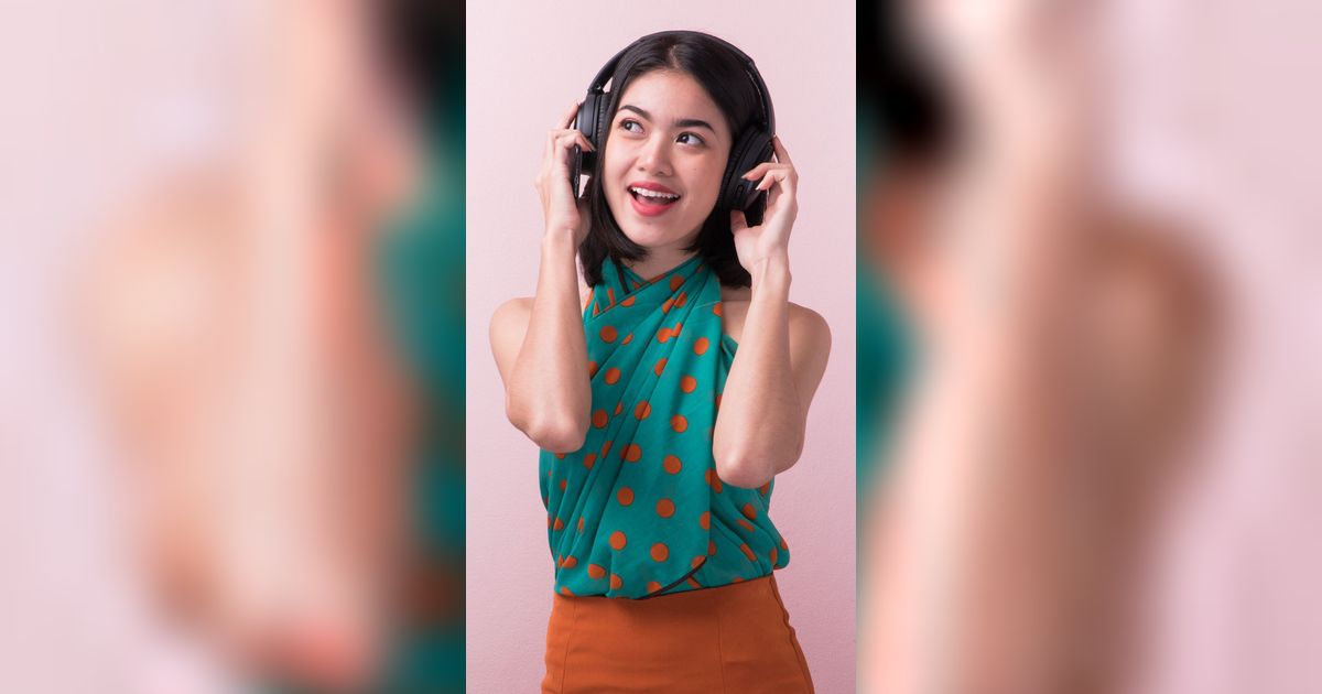 Earbuds vs Headphone: Mana yang Lebih Baik untuk Kesehatan Telinga?