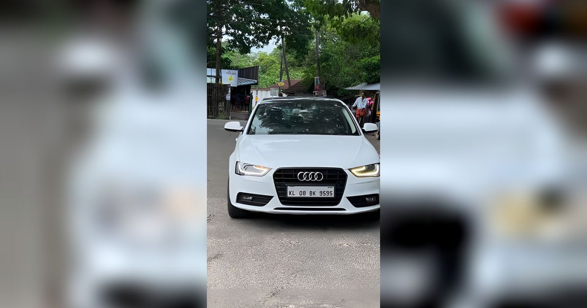 Bukan Pedagang Kaleng-kaleng, Tukang Sayur Ini Jualan di Pasar Pakai Mobil Sport Audi