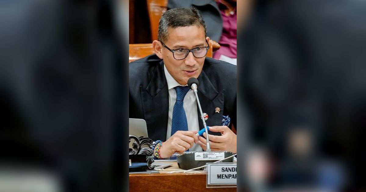 7 Potret Politisi saat Masih Muda, Sandiaga Uno Ganteng Sejak Dulu