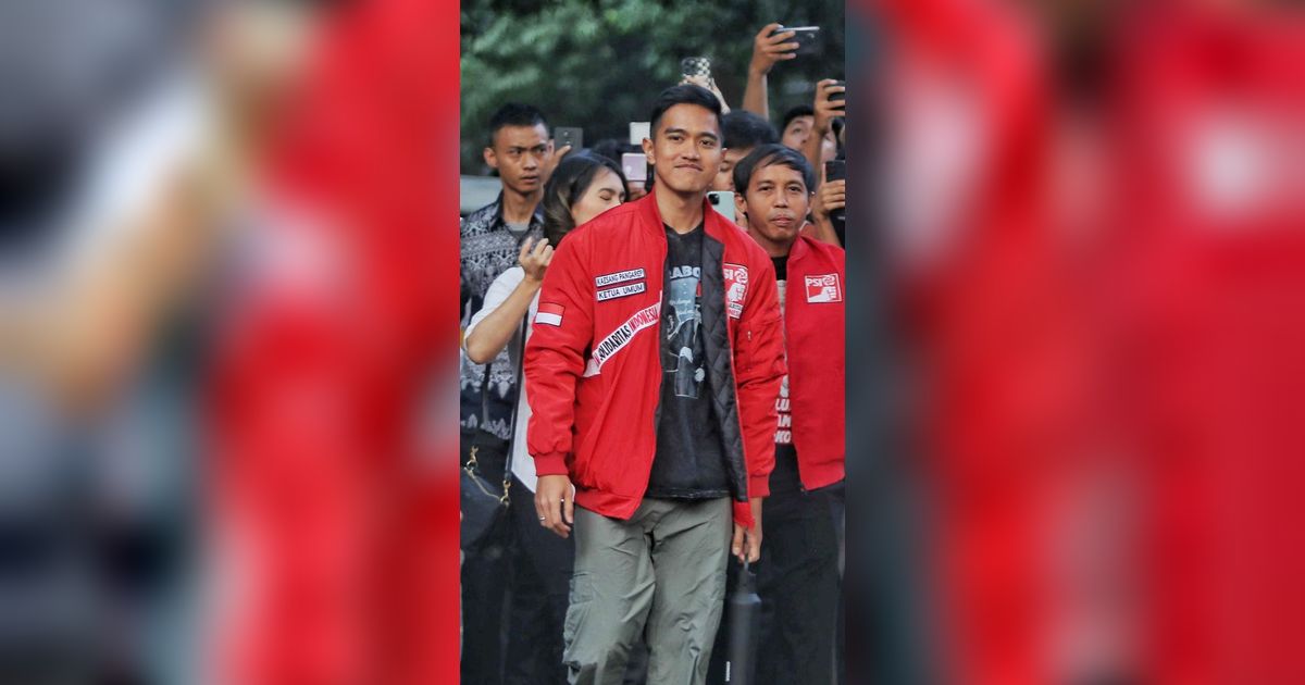 Kaesang Ditegur Istri Bulan Madu Pakai Kaos Prabowo