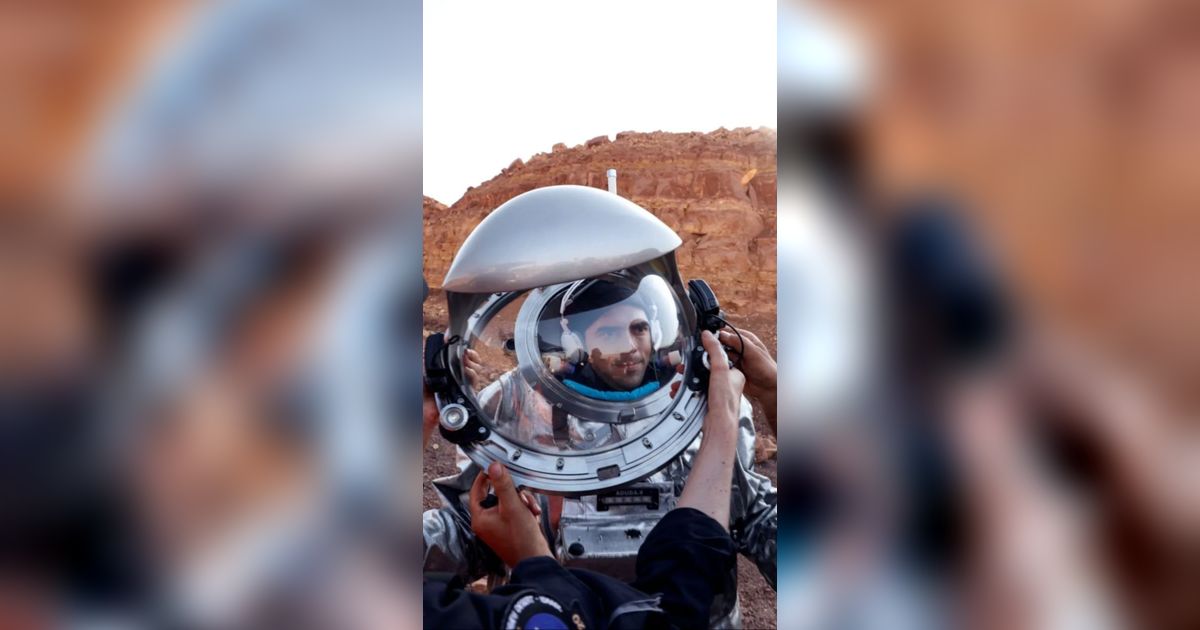 Penampakan Deretan Kostum Astronot dari Berbagai Negara