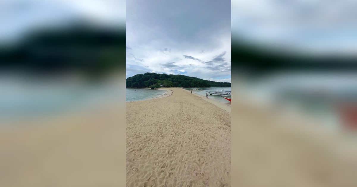 3 Rekomendasi Wisata Pantai di Pulau Coron, Pasirnya Putih Lembut Bagaikan Bedak