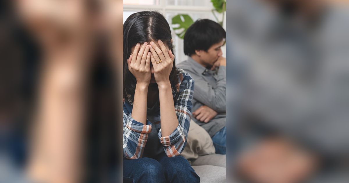Momen Pilu Suami Jauh-Jauh Cari Nafkah ke Sumatera, Balik Kampung Istrinya Terciduk Selingkuh