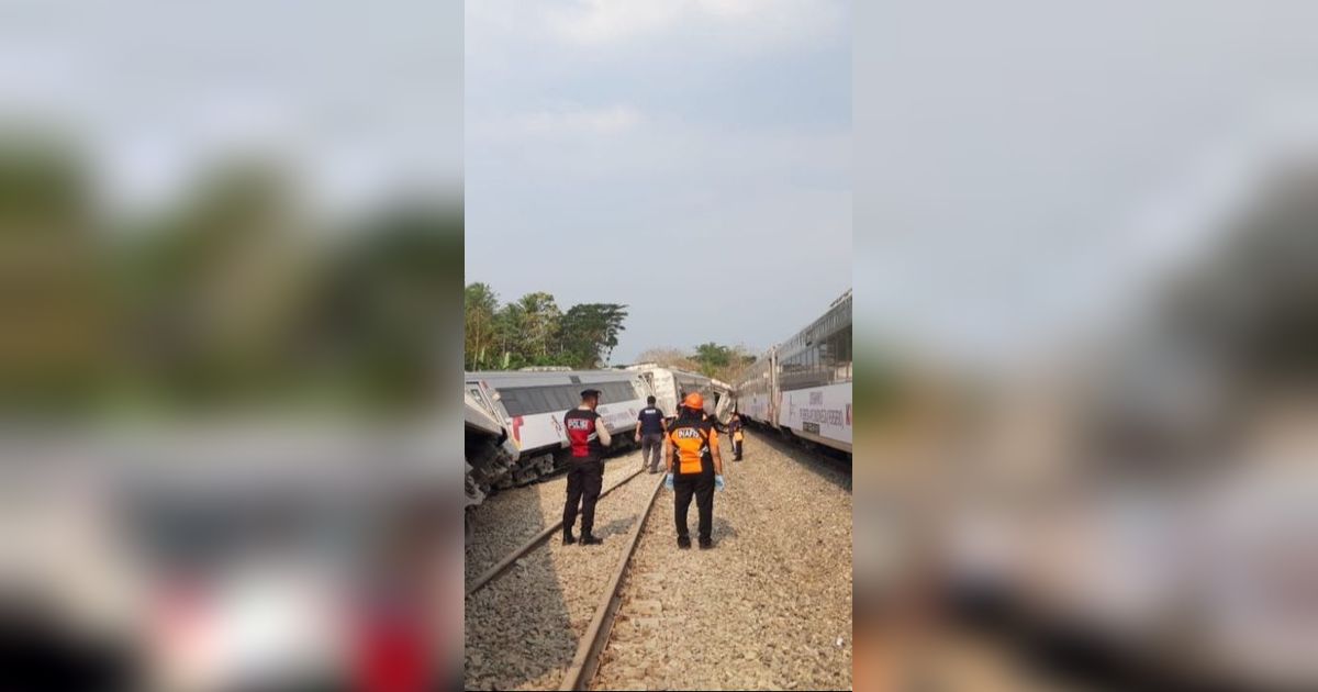 Dua Kereta Anjlok, Jalur Stasiun Wates dan Sentolo Ditutup