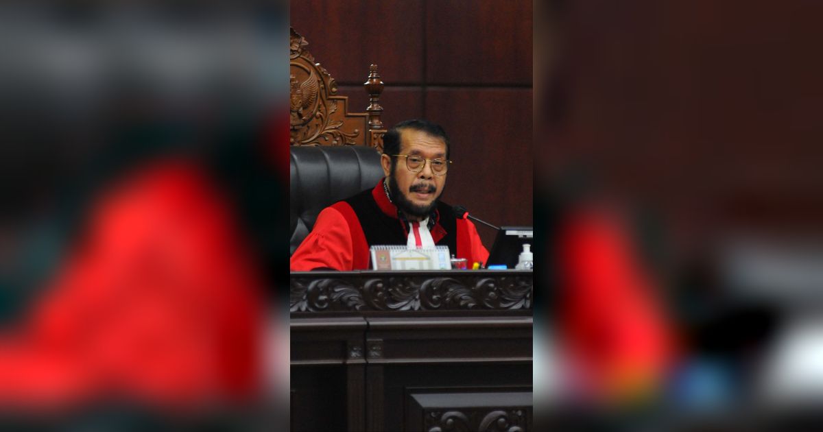 Arief Hidayat Bongkar Fakta-Fakta Kejanggalan Putusan MK