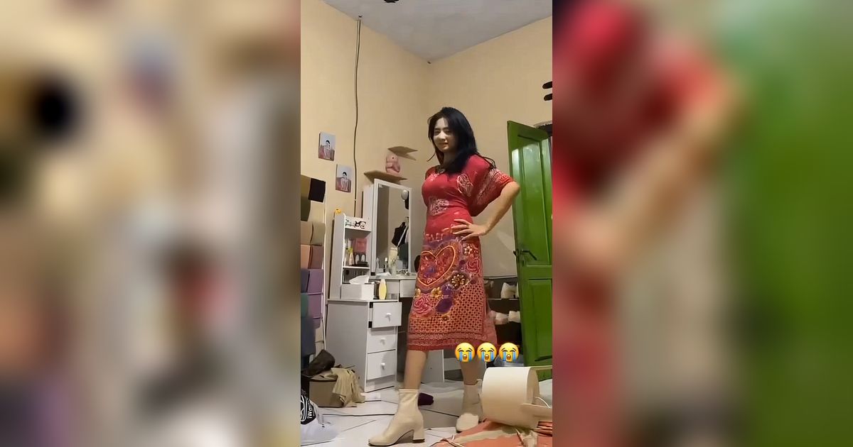 Viral Cewek Fashion Show di Kamar Cuma Pakai Daster, Netizen Berebut Berburu Akun Instagramnya