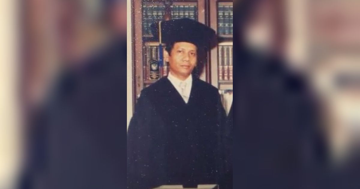 Foto-Foto Lawas Mahfud MD, Pemuda Madura yang Kariernya Moncer Sebagai Akademisi Hingga Politisi