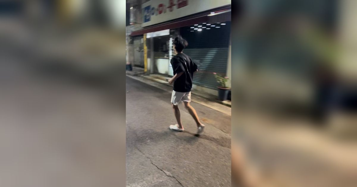 Viral Momen Unik Pria Freestyle Berjalan di Udara, Warganet Mengiranya Melayang
