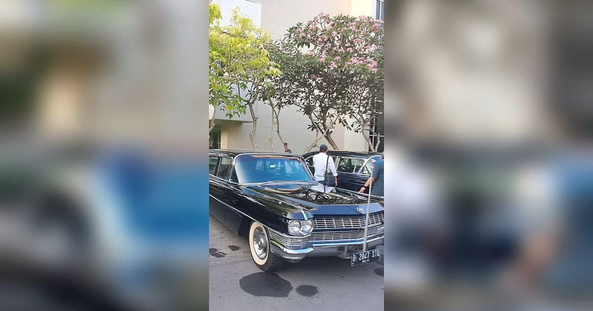 Inilah Cadillac Fleetwood 75 Limosin, Mobil Dinas Terakhir Soekarno yang Digunakan Ganjar-Mahfud Daftar ke KPU