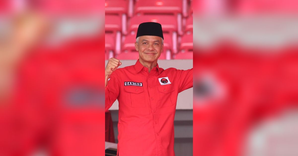 Momen Kocak Saat Mahfud Ajak Tos Ganjar