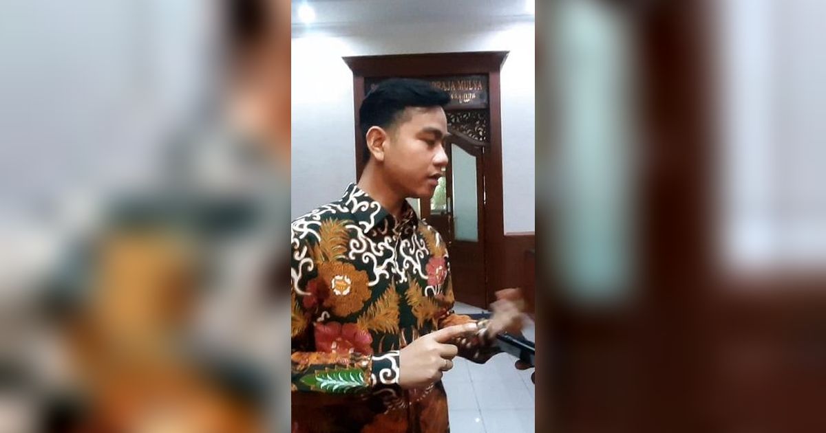 Gibran Bantah Sudah Buat SKCK untuk Cawapres: Cek Saja di Polda