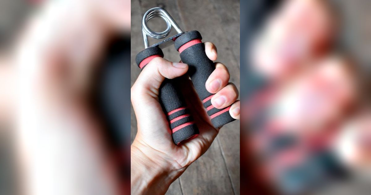 Manfaat Handgrip dalam Latihan, Bantu Tingkatkan Kekuatan Tangan