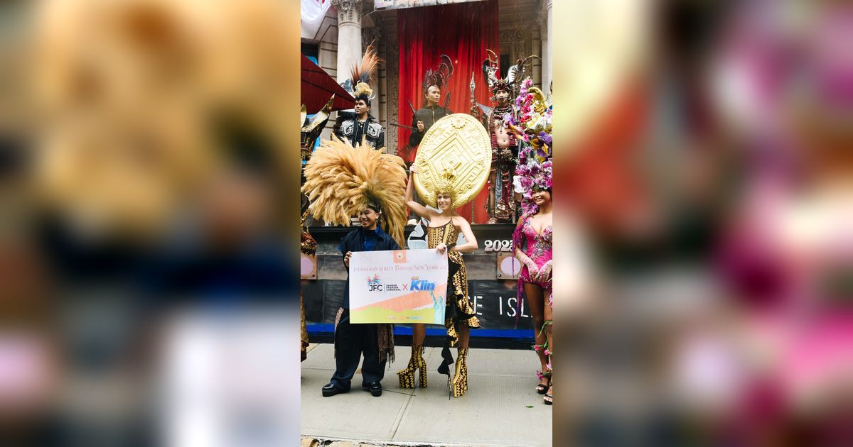 Bikin Bangga Tanah Air, Kolaborasi SoKlin x Jember Fashion Carnaval Pukau Warga New York