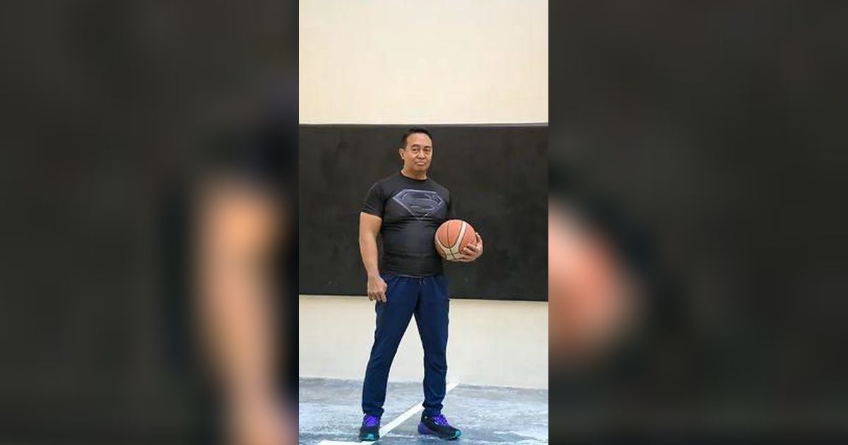 Ngegym hingga Basket, Ini Momen Jenderal Andika Perkasa Olahraga bareng Putranya