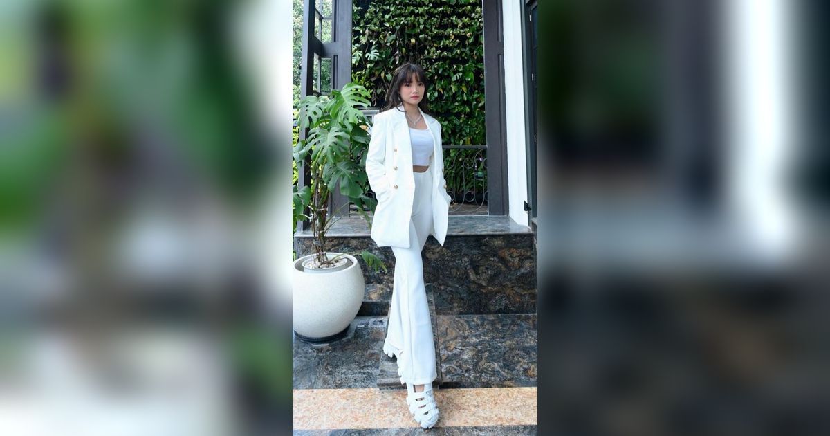 Usai Heboh Selebrasi 'Bucin' Aaliyah dan Thariq, Intip Potret Kece Fuji Main Billiar