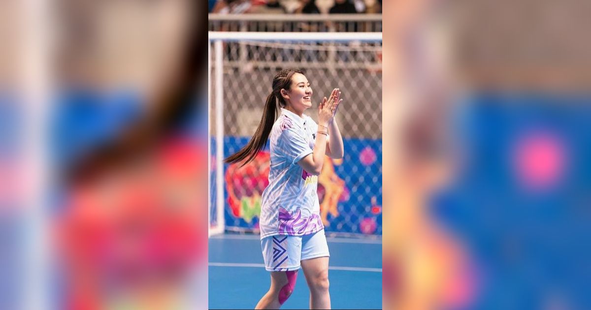 Sukses Bikin Gol, Intip Pesona Aaliyah Massaid saat Ikuti Laga Amal Futsal