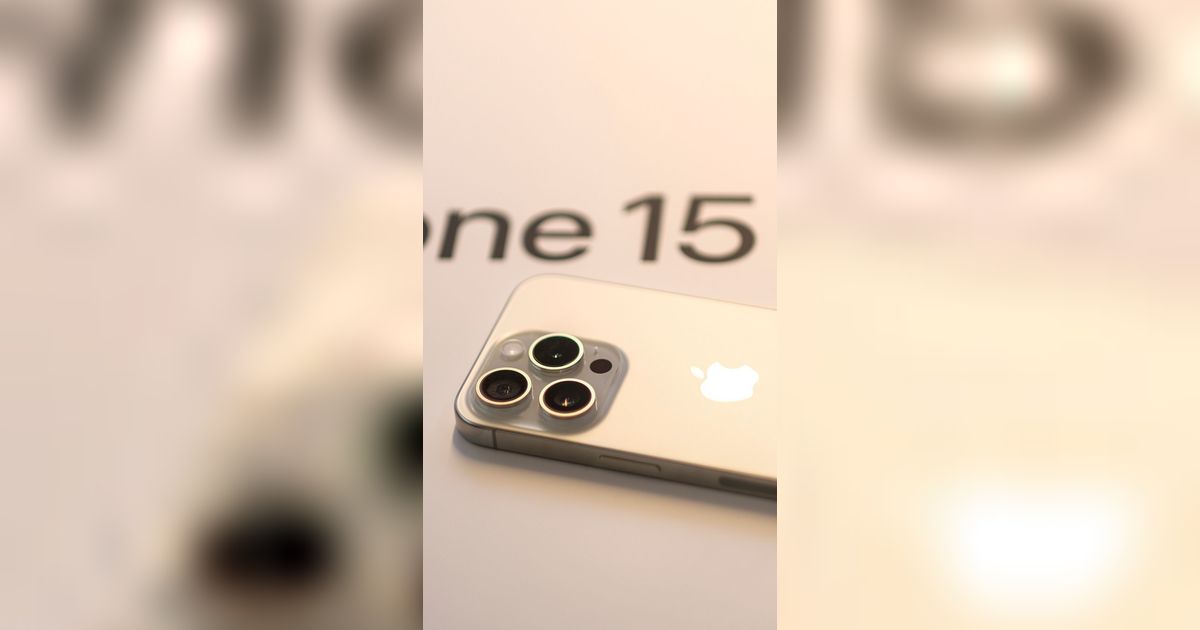 Duh Pengguna iPhone 15 Pro Keluhkan Baterai Ponsel yang Mengembung