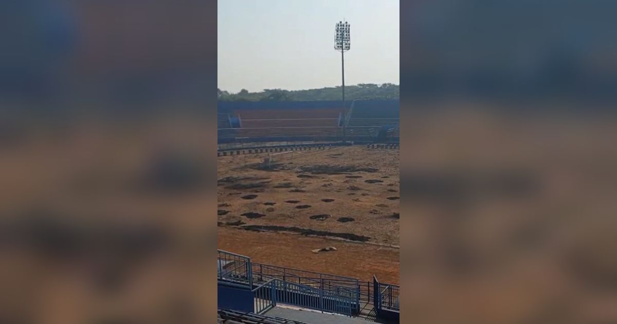 Muncul Api di Stadion Usai Peringatan Setahun Tragedi Kanjuruhan