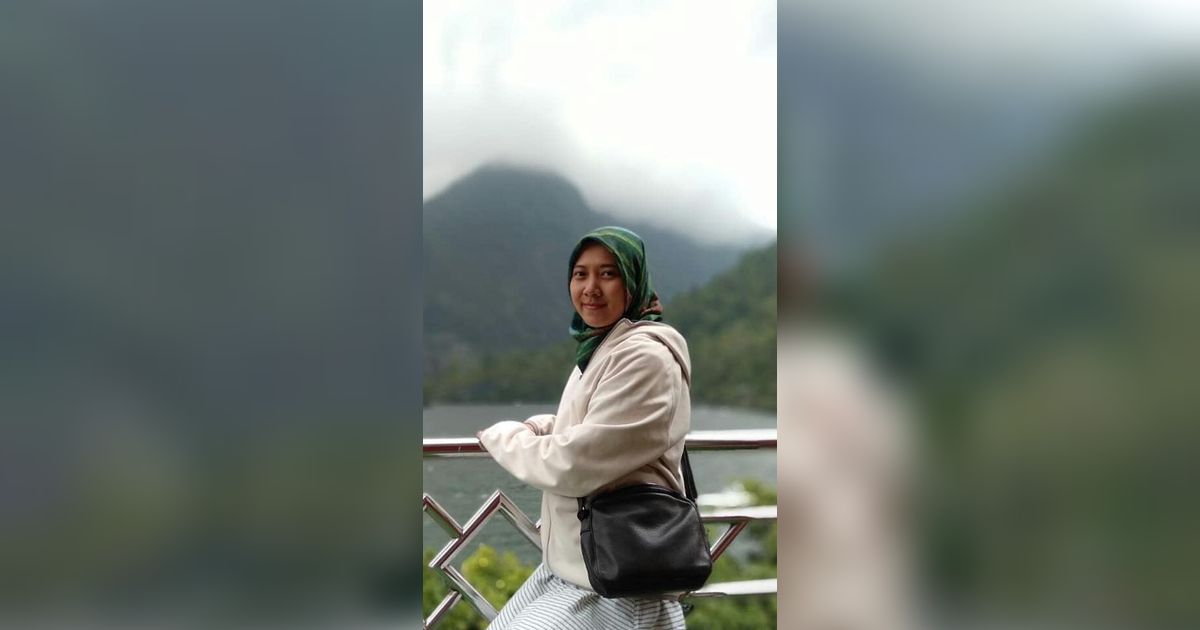 9 Potret Vina Amalia Anak Cawapres Mahfud MD, Berprofesi Dokter tapi Sederhana Banget, Gak Nunjukin Anak Orang Penting