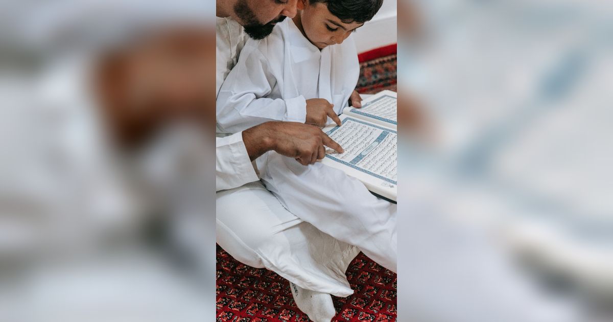 5 Doa Agar Dimudahkan Menghafal Al-Quran dan Selalu Tersimpan dalam Ingatan
