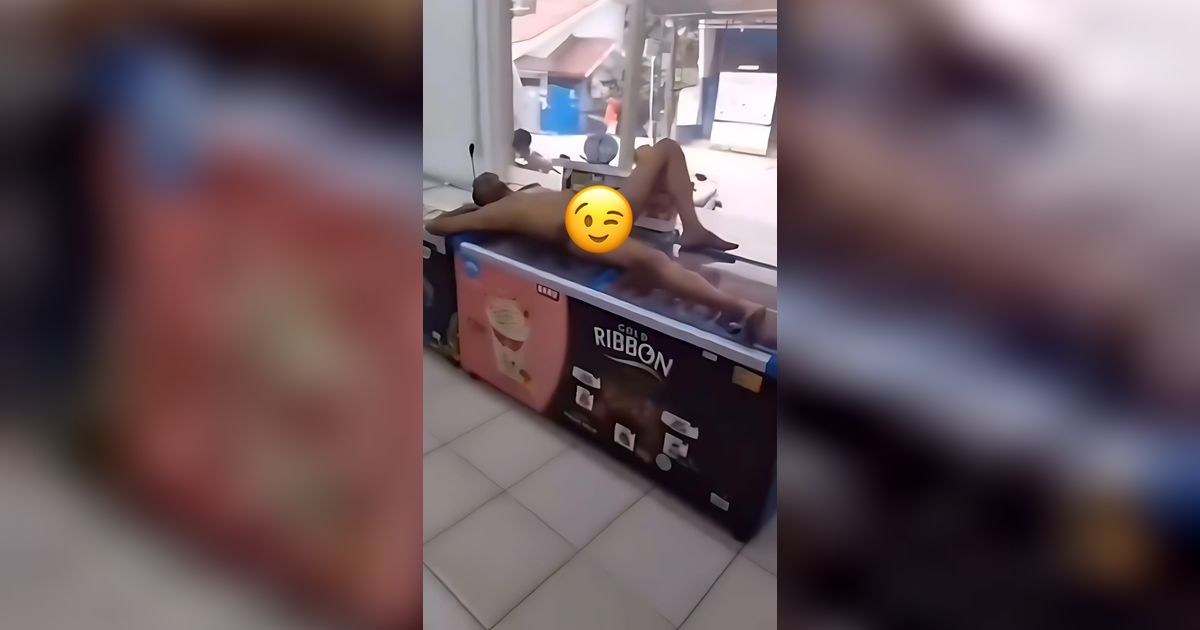 Heboh! Aksi Nyeleneh Pria Numpang 