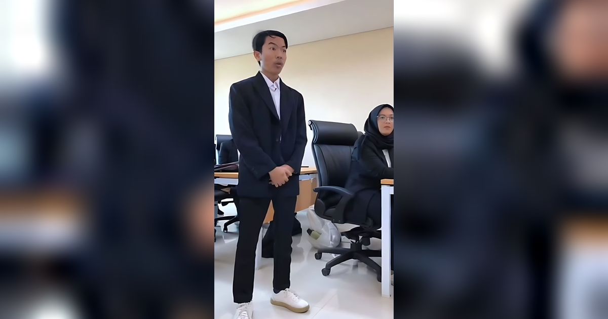 Mahasiswa Banten Ini Malah Shock dan Hanya Bisa Melongo Saat Dapat Nilai Ujian Komprehensif Sempurna 100, Netizen: 'Pinjam Seratus Bang!'