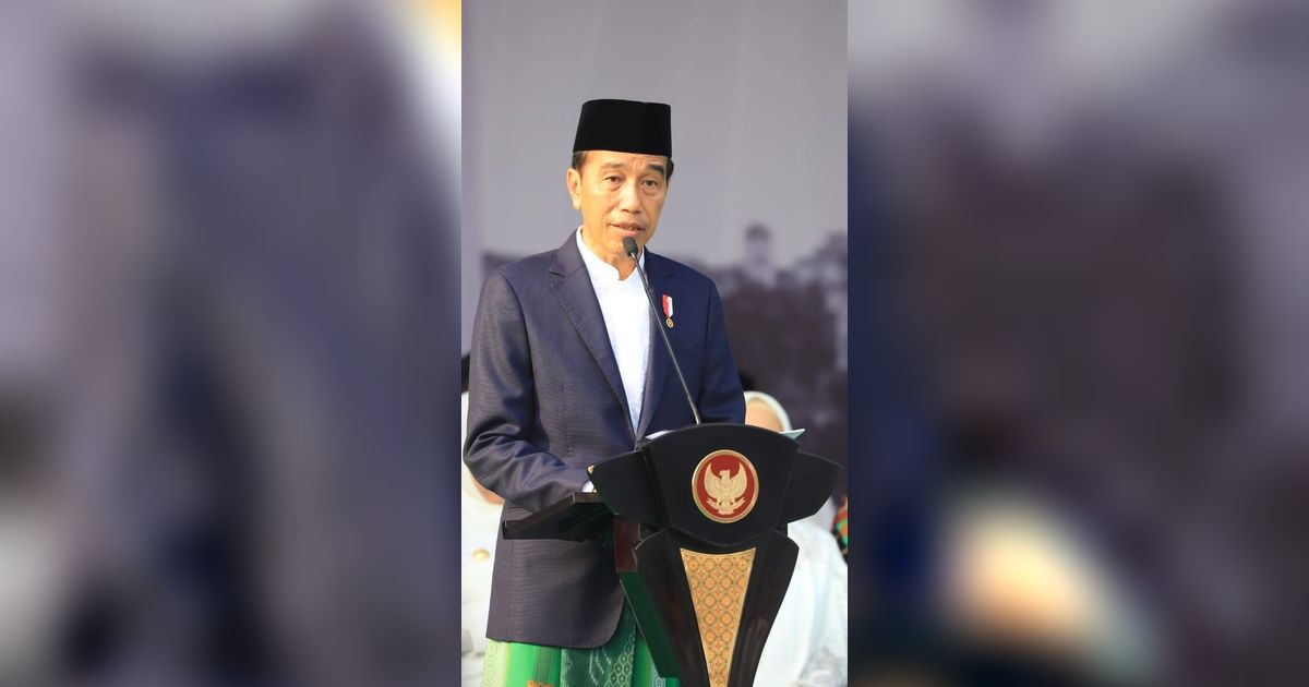 Kompak Sarungan, Intip Momen Hangat Presiden Jokowi-Prabowo di Apel Hari Santri 2023