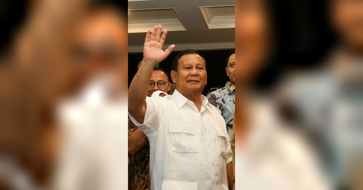 FOTO: Momen Prabowo Resmi Umumkan Gibran Jadi Cawapres