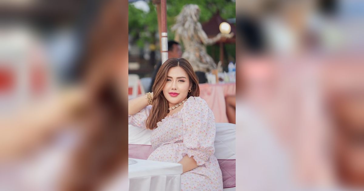 Potret Liburan Mewah Rey Utami di Bali Ajak Komika Mpok Citra, Syok Lihat Tagihan Open Table di Beach Club: 'Bisa Buat Modal Nyaleg'