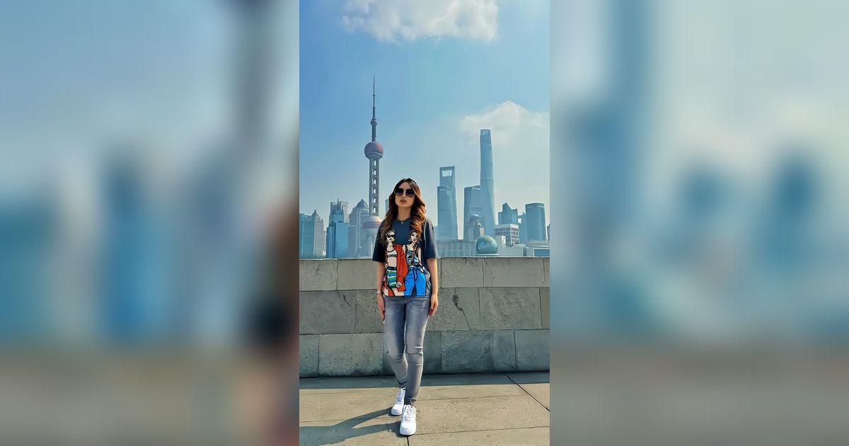 10 Gaya Kece Natasha Wilona saat Jalan-jalan di Shanghai China, Penampilannya Curi Perhatian