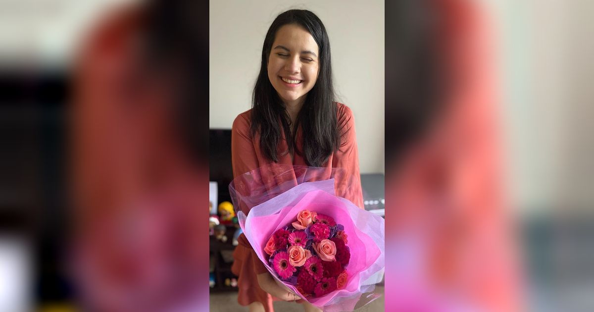 9 Potret Elodie Bouttier Adik Maxime Bouttier yang Jarang Tersorot, Calon Adik Ipar Luna Maya