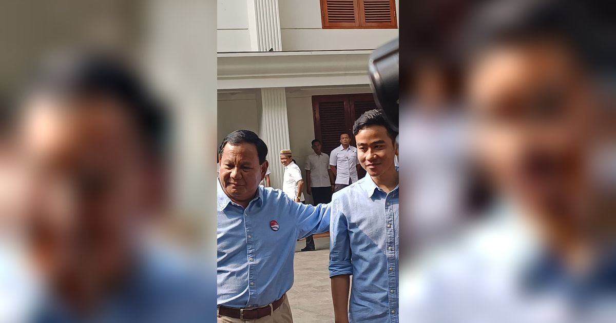 Kompak Pakai Baju Biru untuk Deklarasi dan ke KPU, Prabowo: Biar Sejuk